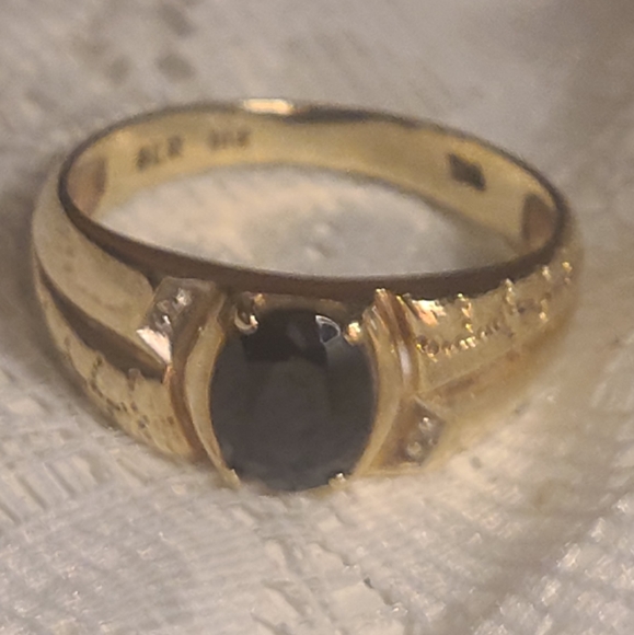 Black Onyx accented Diamonds 10kt gold - Picture 2 of 12
